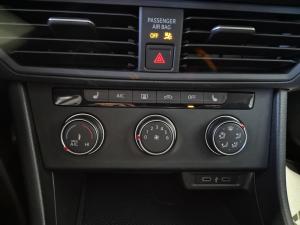 Miniature 19 Volkswagen Jetta Trendline 2023