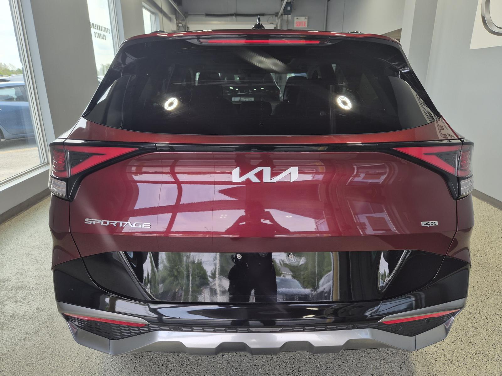 Kia Sportage EX Premium 2023 — photo 4