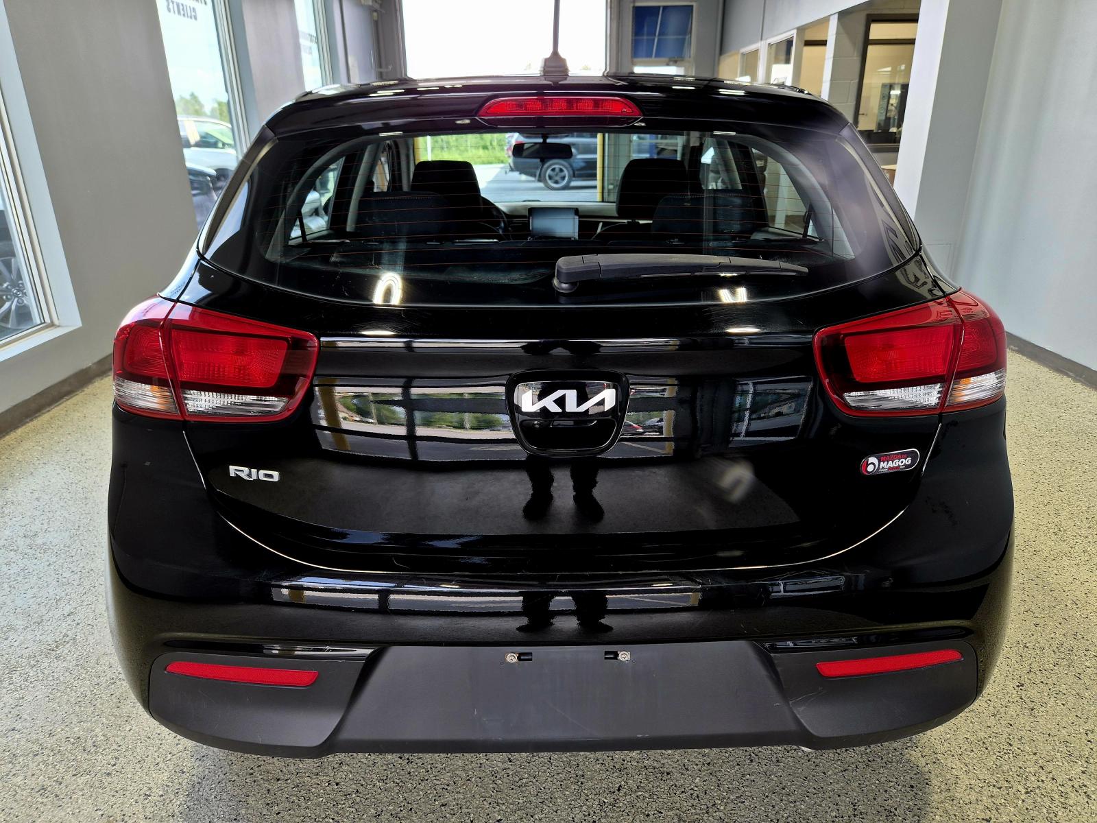 Kia Rio EX Premium 2023 — photo 4