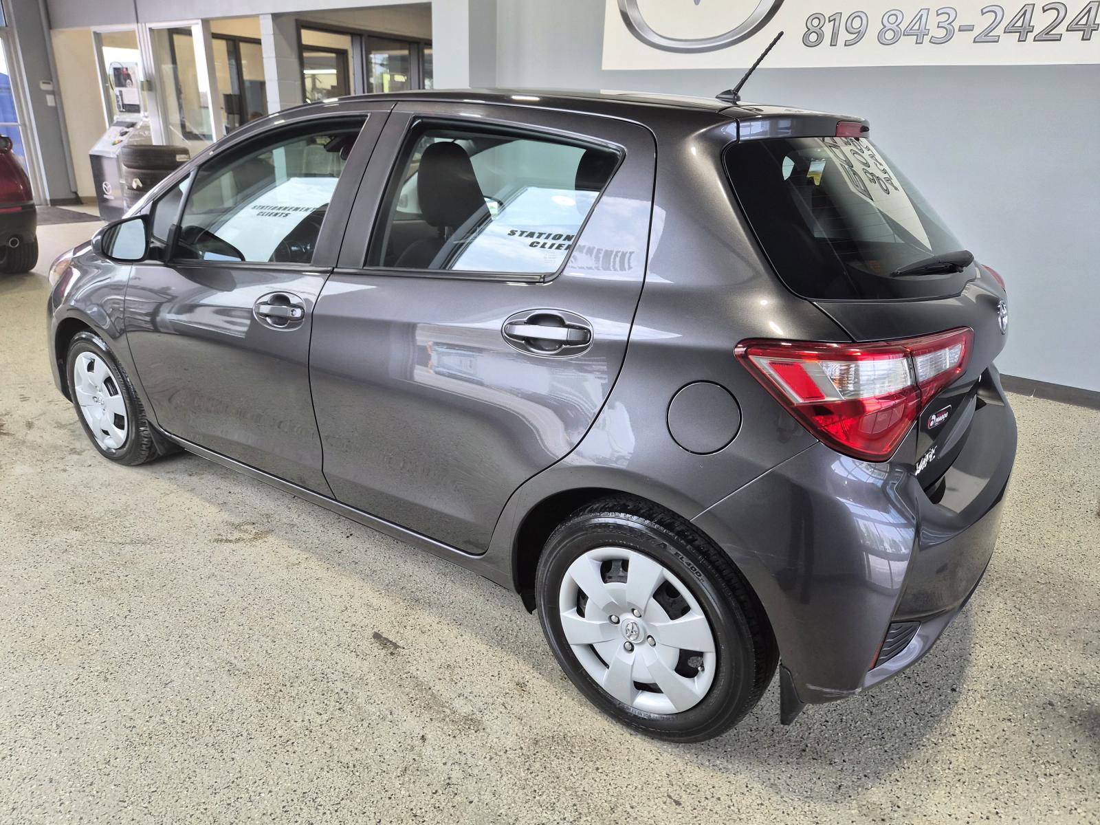 Toyota Yaris LE 2019 — photo 3