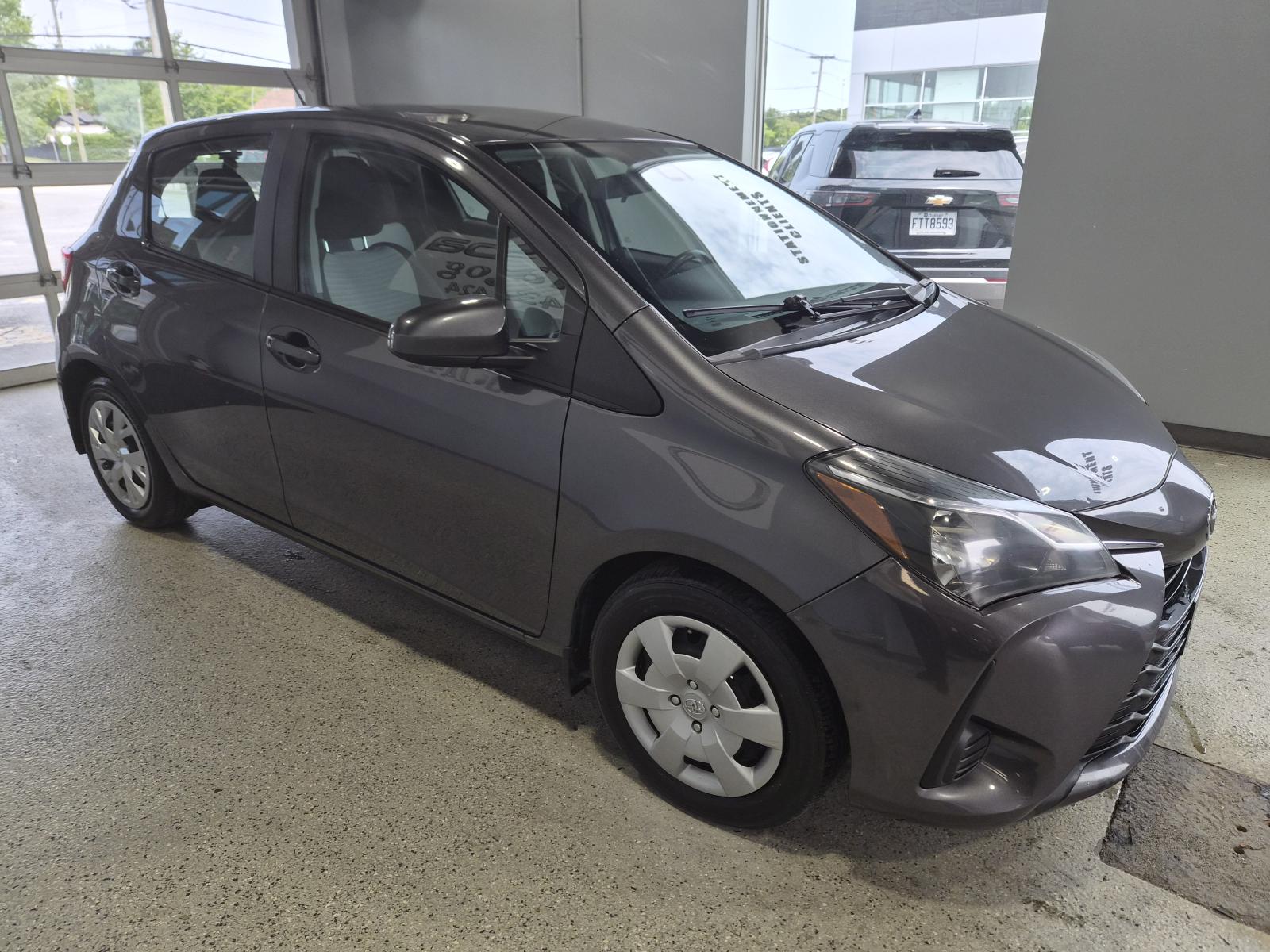 Toyota Yaris LE 2019 — photo 6