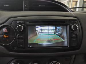 Miniature 19 Toyota Yaris LE 2019