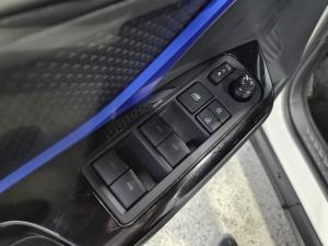 Thumbnail 14 Toyota C-HR XLE Premium 2021