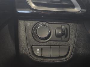 Miniature 14 Chevrolet Spark 1LT 2021