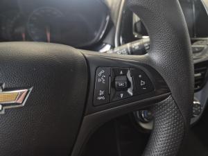 Miniature 16 Chevrolet Spark 1LT 2021