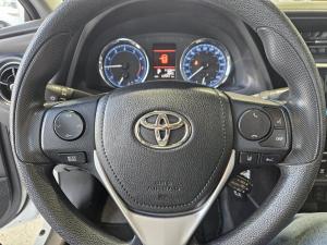 Miniature 14 Toyota Corolla LE 2017