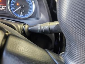 Miniature 16 Toyota Corolla LE 2017