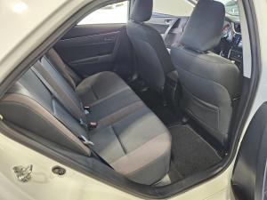 Miniature 25 Toyota Corolla LE 2017