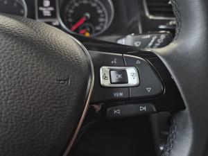 Miniature 17 Volkswagen Golf Highline 2020