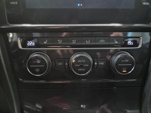 Miniature 21 Volkswagen Golf Highline 2020