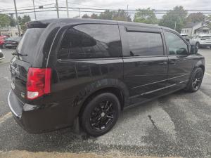 Miniature 5 Dodge Grand Caravan GT 2017