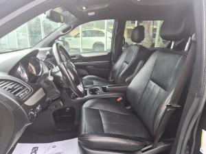 Miniature 12 Dodge Grand Caravan GT 2017