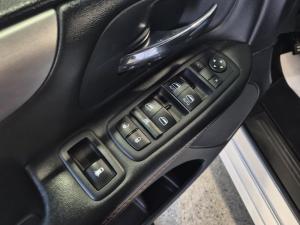 Miniature 12 Dodge Grand Caravan GT 2020