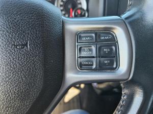 Miniature 18 RAM 1500 Classic Warlock 2022