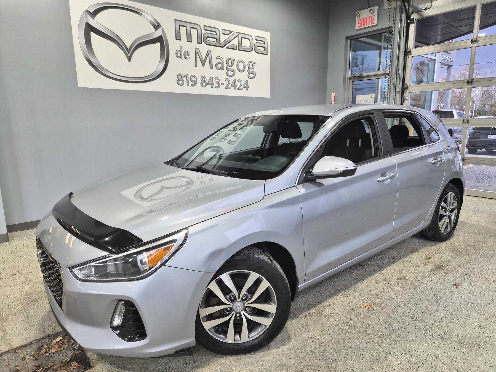 Image 1 Hyundai Elantra GT Preferred 2020