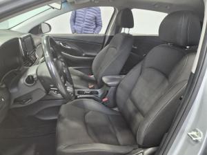 Miniature 12 Hyundai Elantra GT Preferred 2020