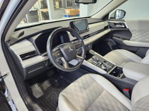 Miniature 10 Mitsubishi Outlander SEL 2024