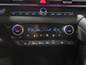 Miniature 21 Hyundai Elantra Preferred 2023