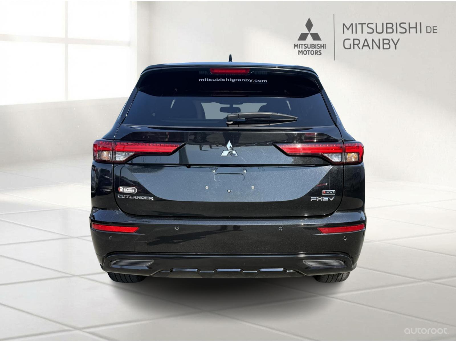 Mitsubishi Outlander PHEV GT 2024 — photo 5