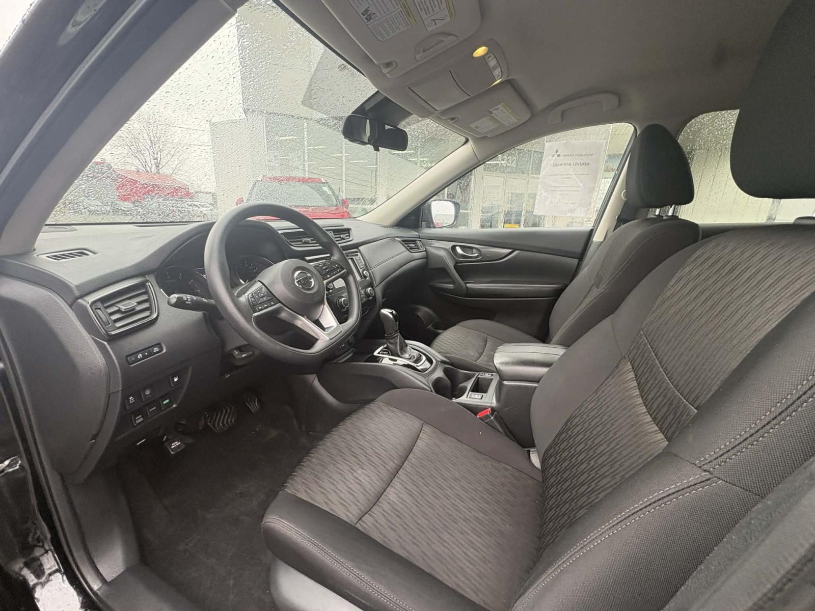 Image 8 Nissan Rogue SV 2020