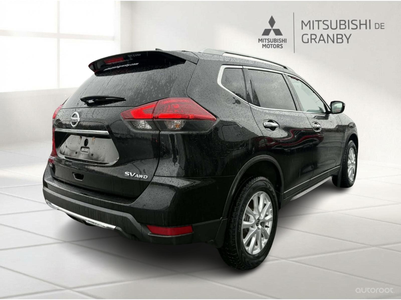 Image 2 Nissan Rogue SV 2020