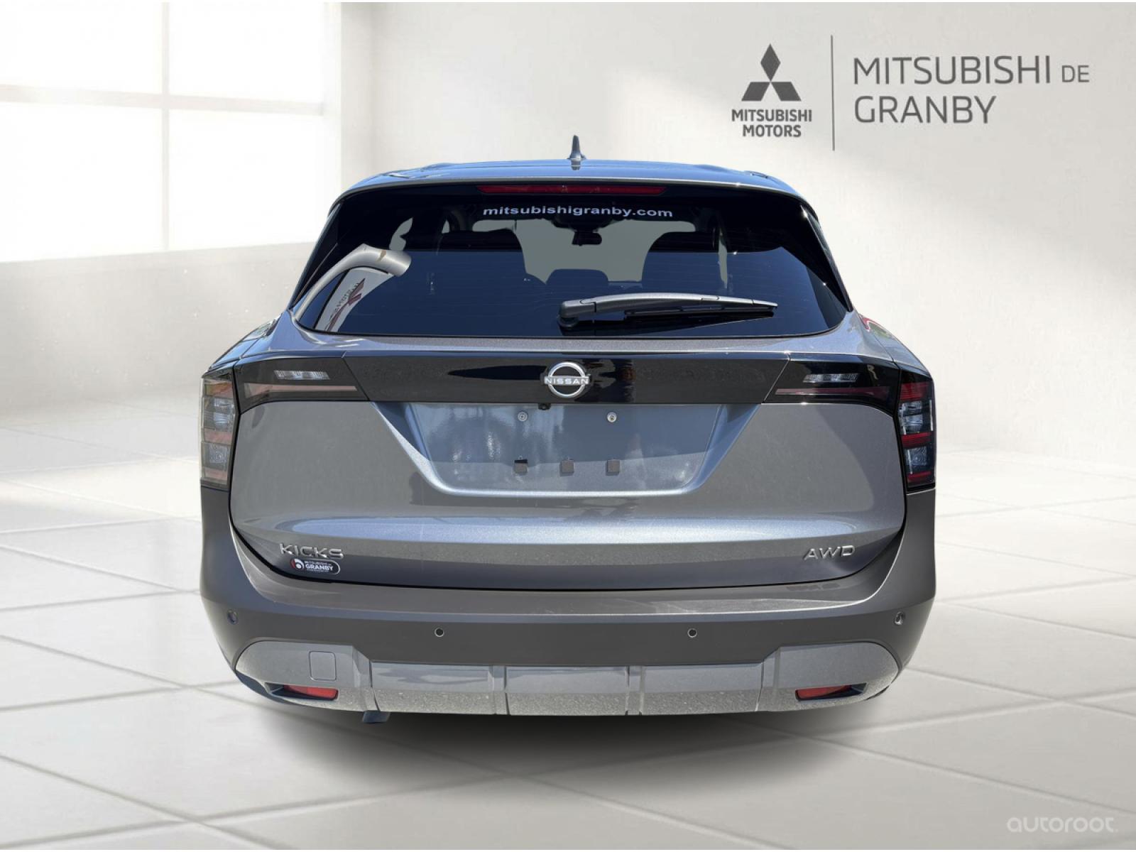 Nissan Kicks SV 2025 — photo 3