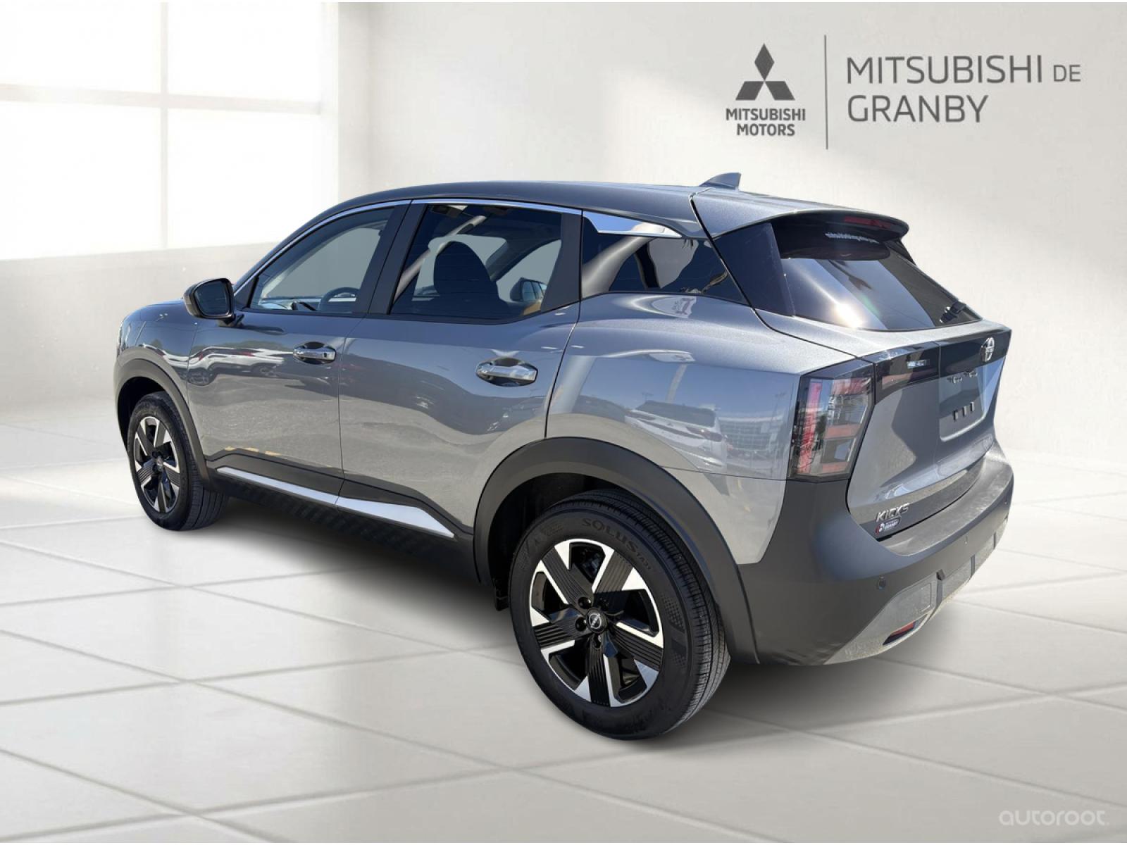 Nissan Kicks SV 2025 — photo 4