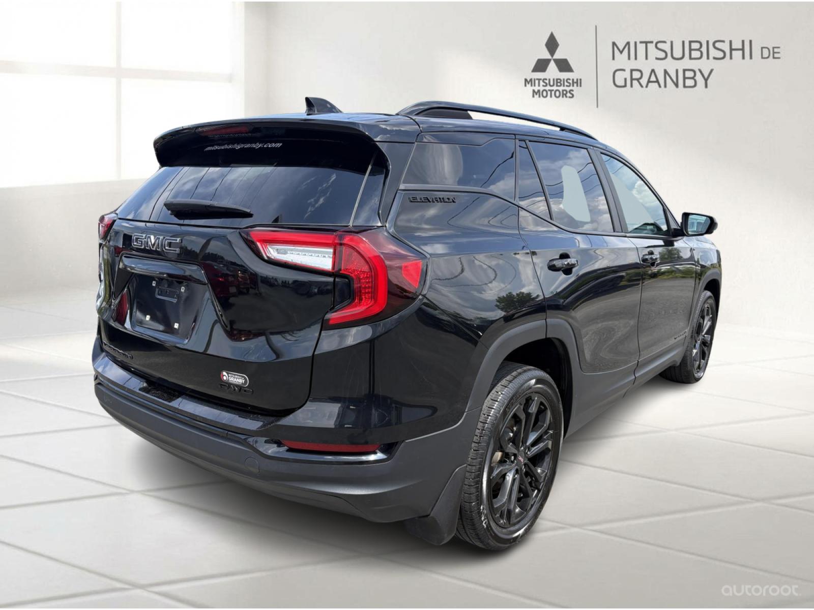 GMC Terrain SLE 2022 — photo 2