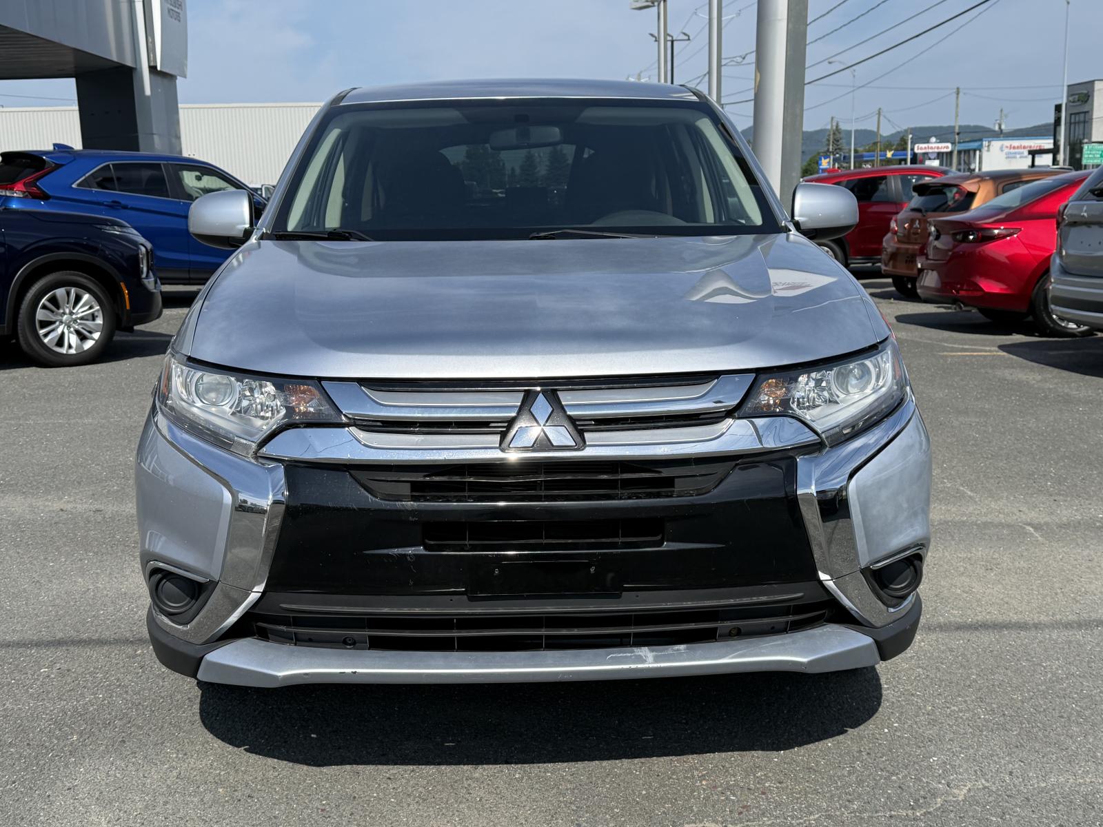Mitsubishi Outlander ES 2017 — photo 2