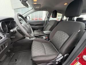 Miniature 17 Mitsubishi RVR ES 2026