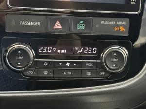 Thumbnail 12 Mitsubishi Outlander PHEV SE Touring 2018