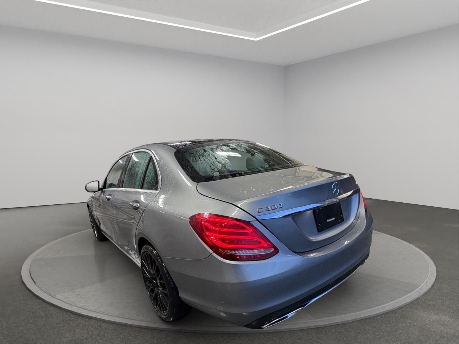 Mercedes-Benz C-Class C300 2016 — photo 4