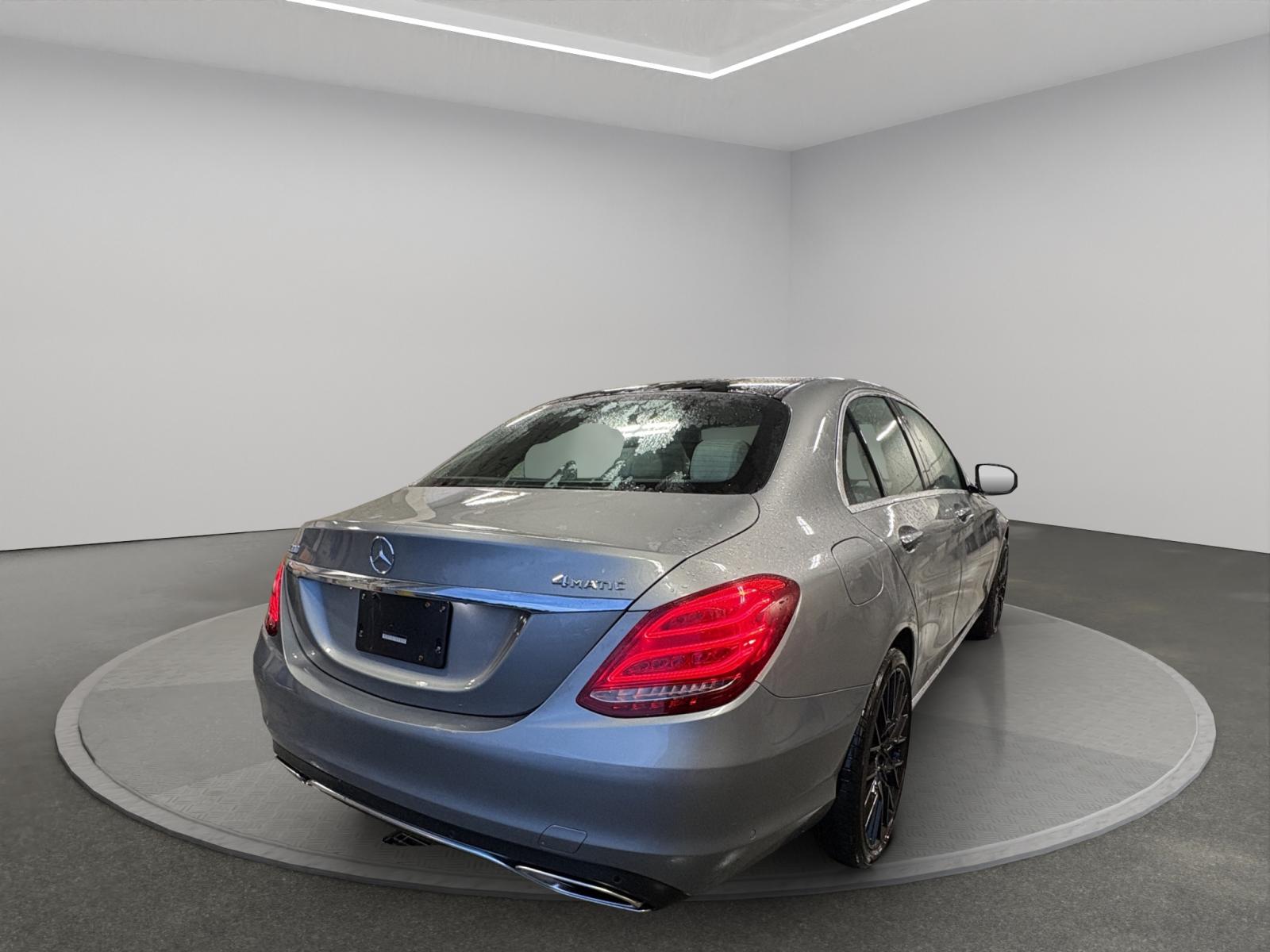 Mercedes-Benz C-Class C300 2016 — photo 6