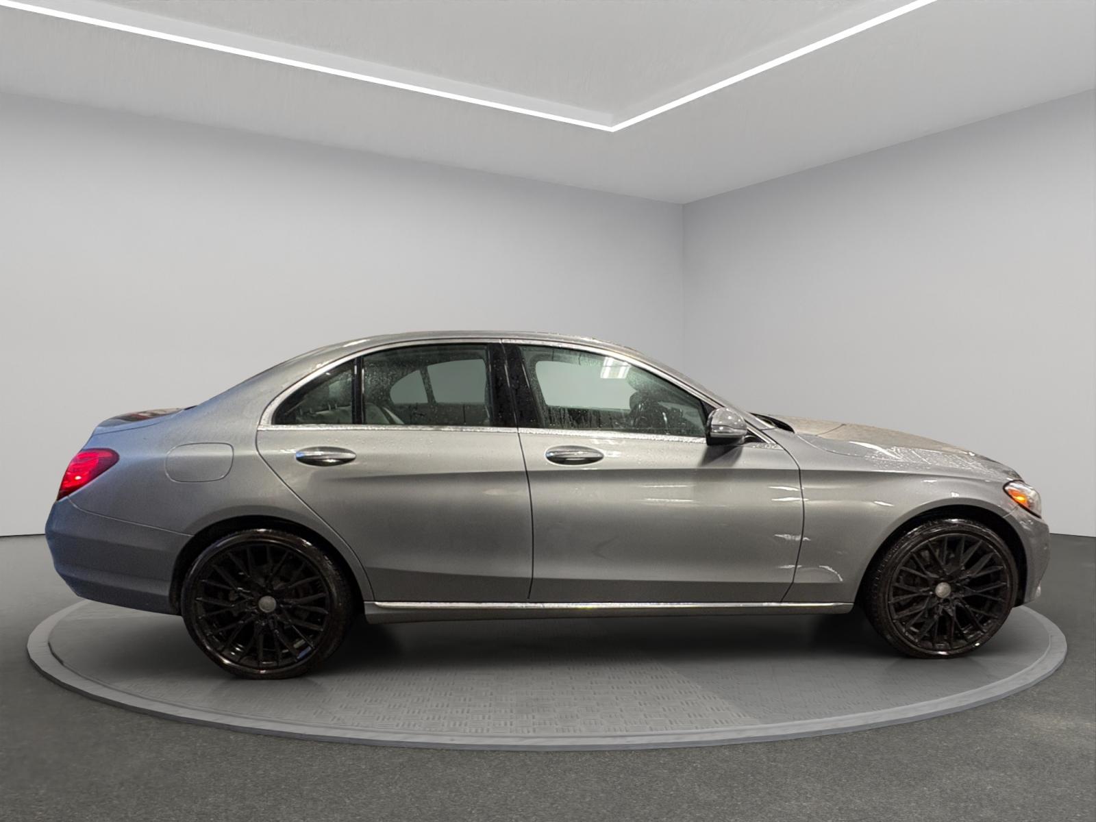 Mercedes-Benz C-Class C300 2016 — photo 7