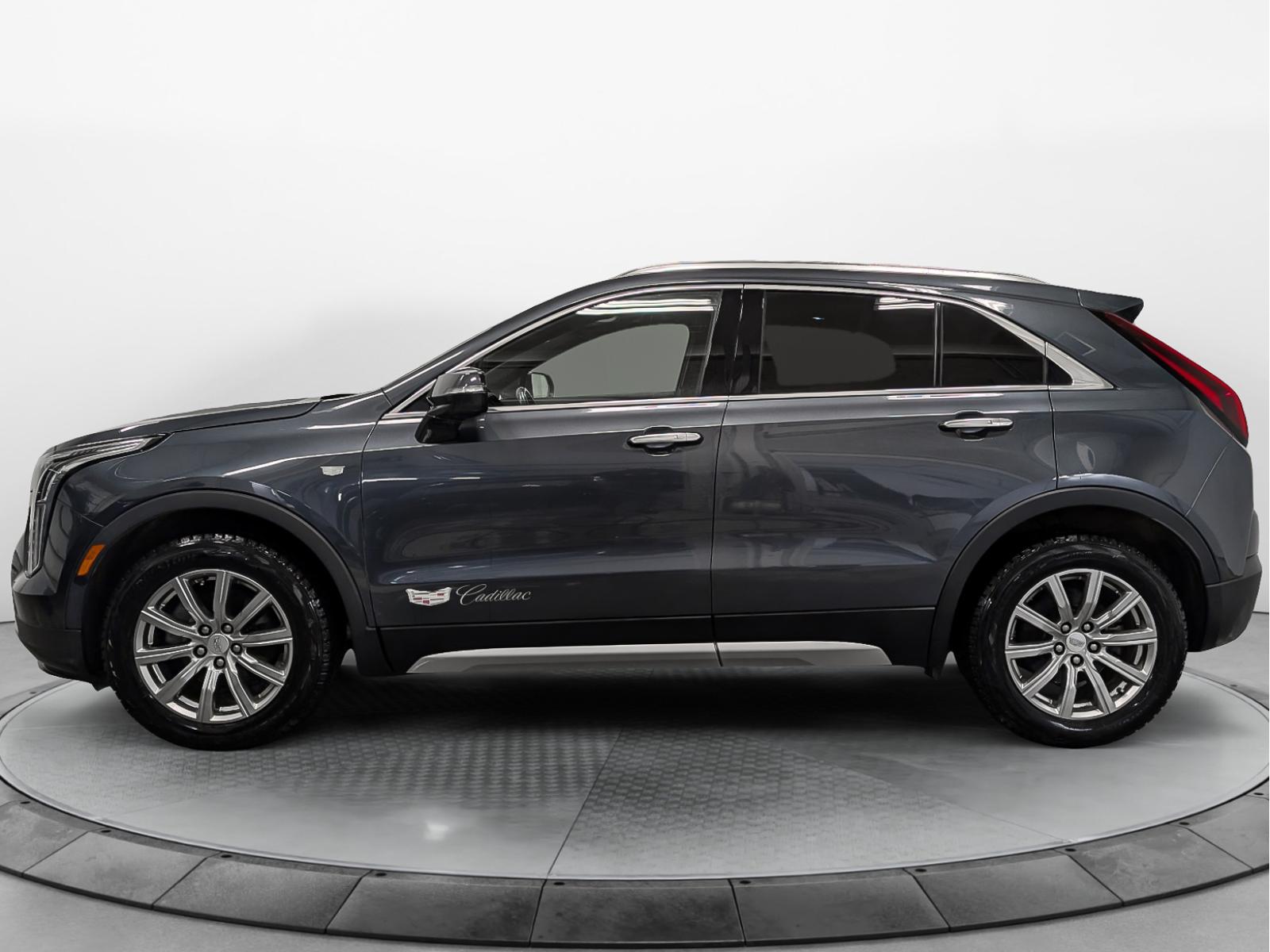 Image 2 Cadillac XT4 Premium Luxury 2021