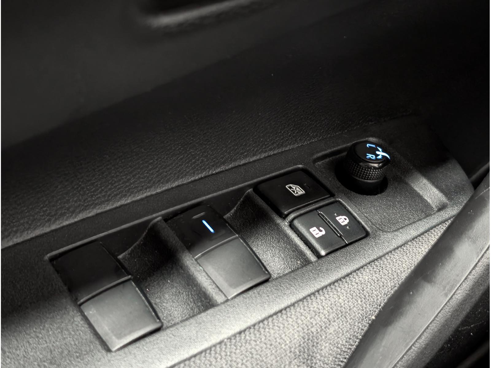 Image 16 Toyota Corolla L 2023