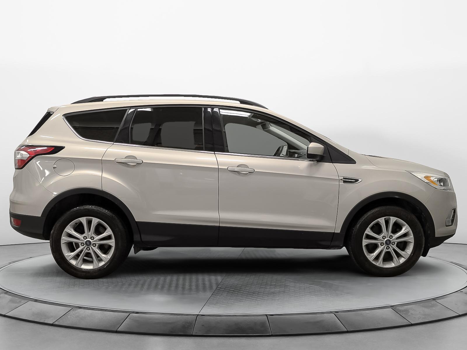 Ford Escape SE 2017 — photo 4