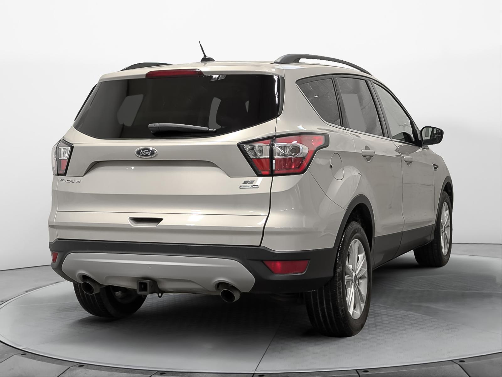 Ford Escape SE 2017 — photo 3