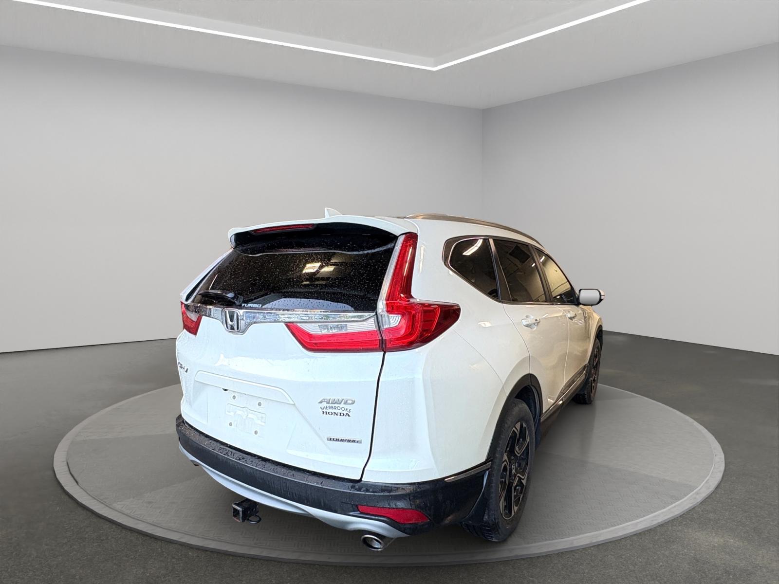 Honda CR-V Touring 2017 — photo 5