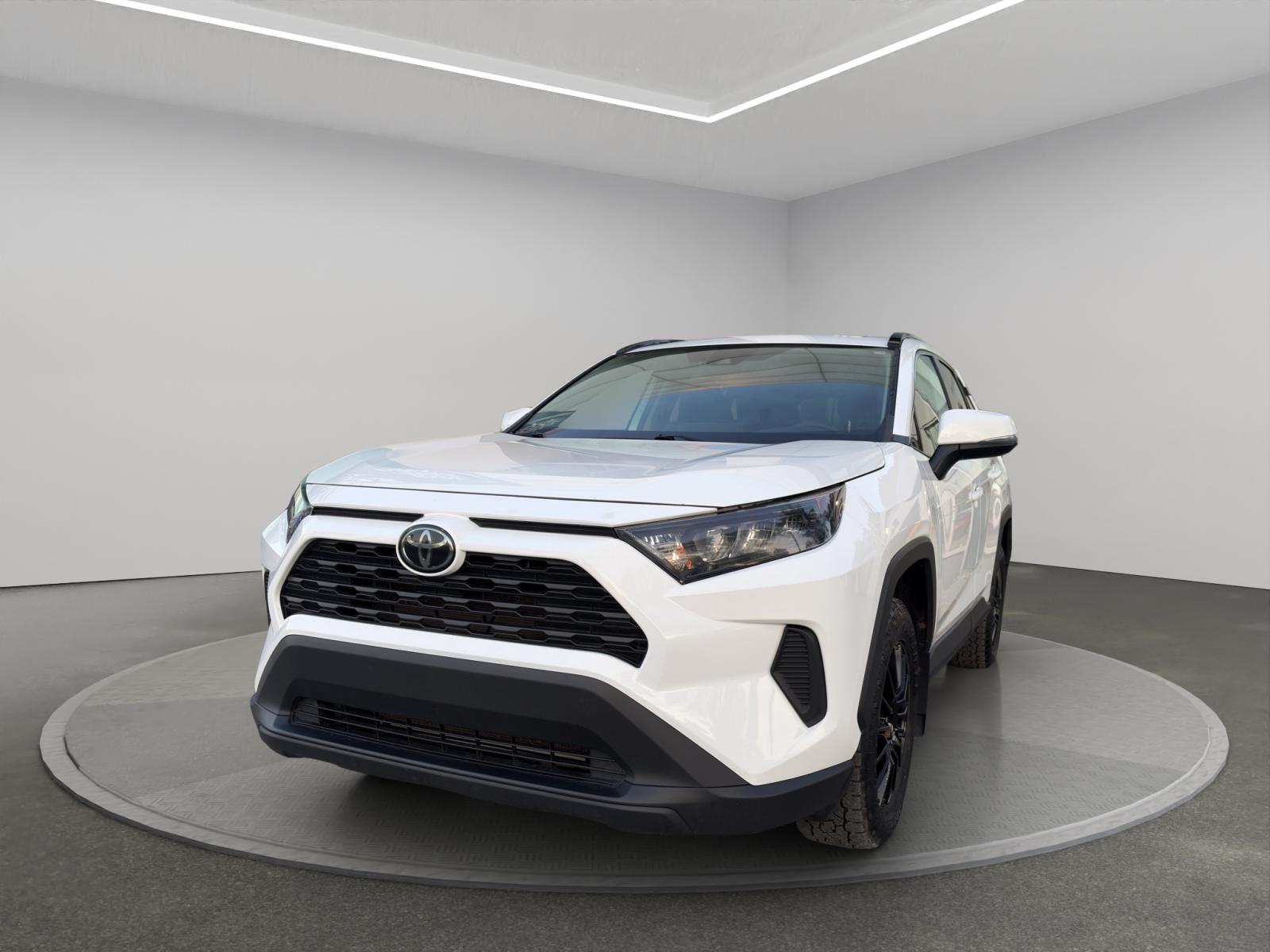 Toyota Rav4 LE 2020