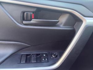 Miniature 15 Toyota Rav4 LE 2020