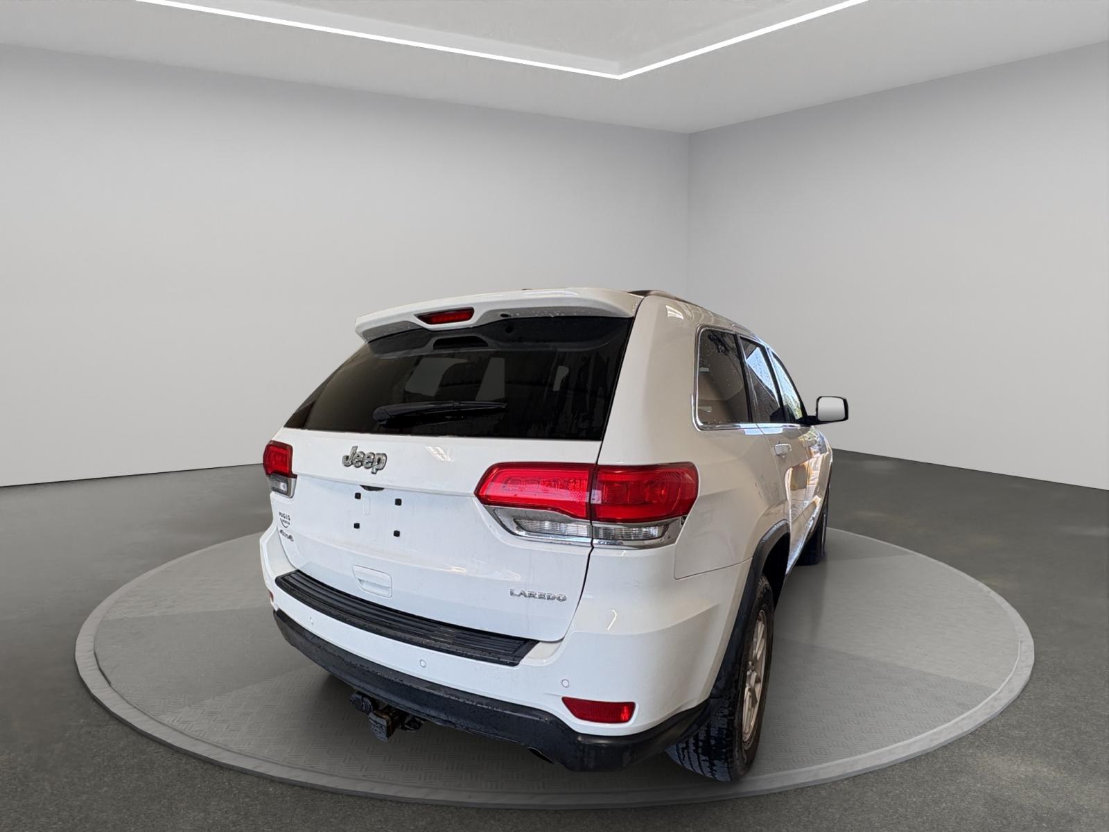 Jeep Grand Cherokee Laredo 2018 — photo 6