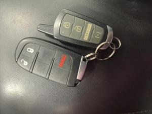 Miniature 16 Jeep Grand Cherokee Laredo 2018