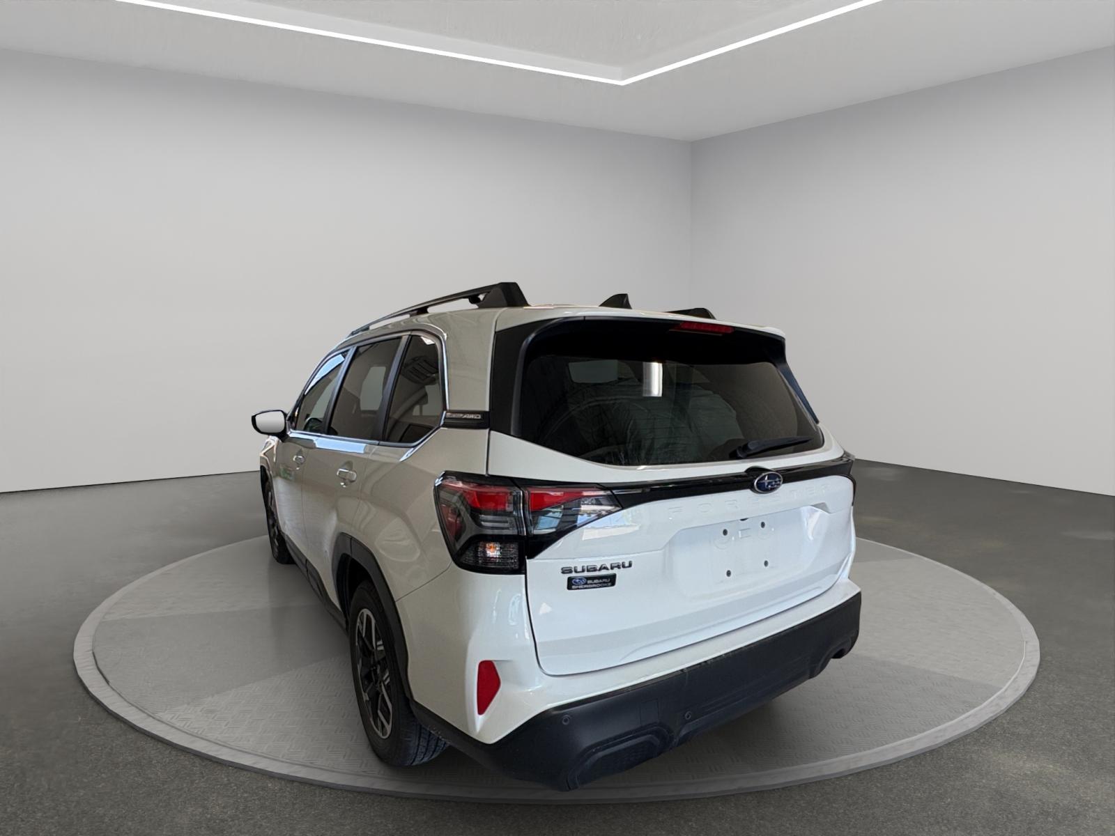 Subaru Forester Touring 2025 — photo 4