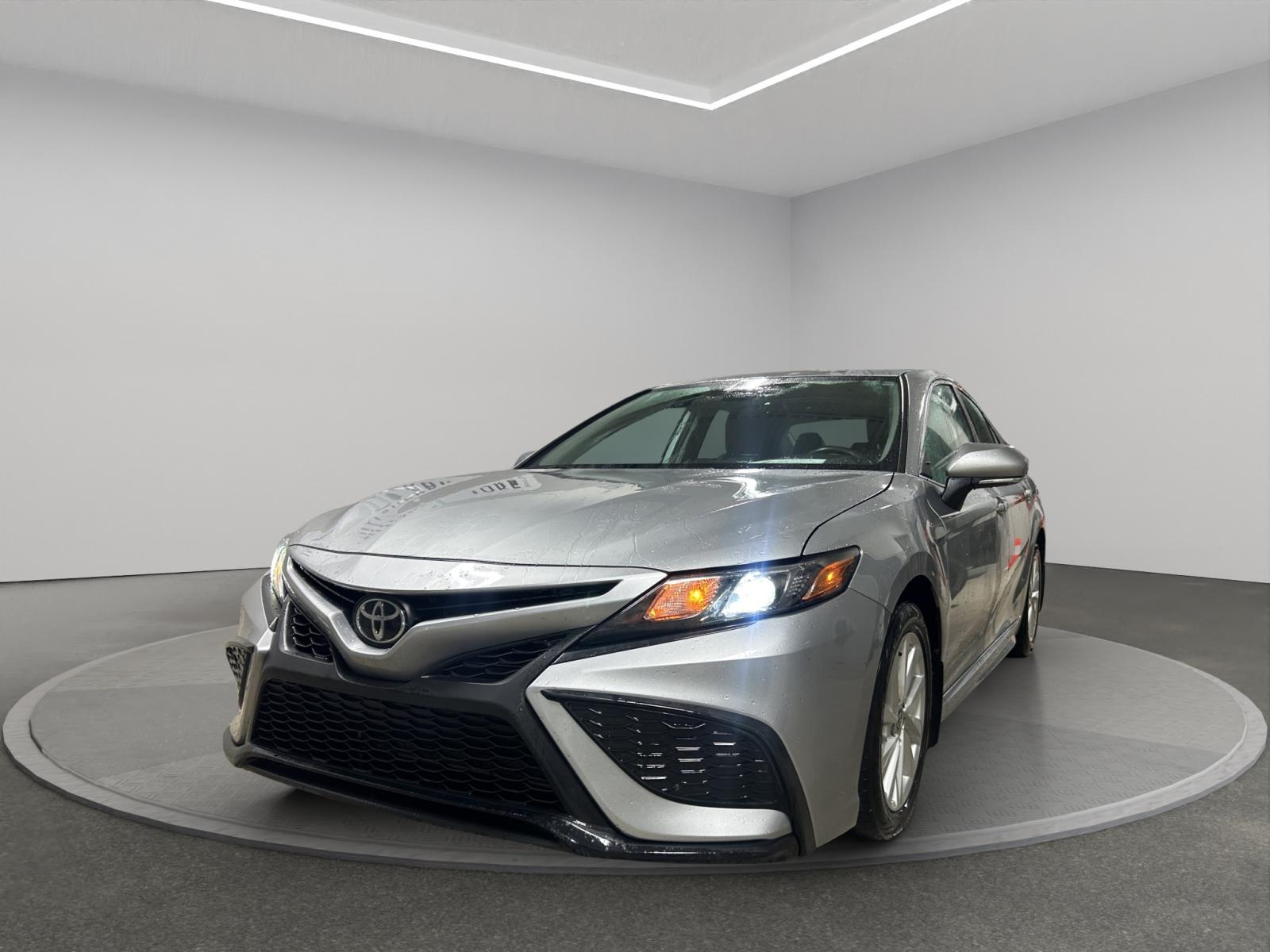 Toyota Camry SE 2024