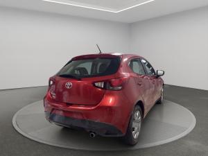 Thumbnail 6 Toyota Yaris LE 2020