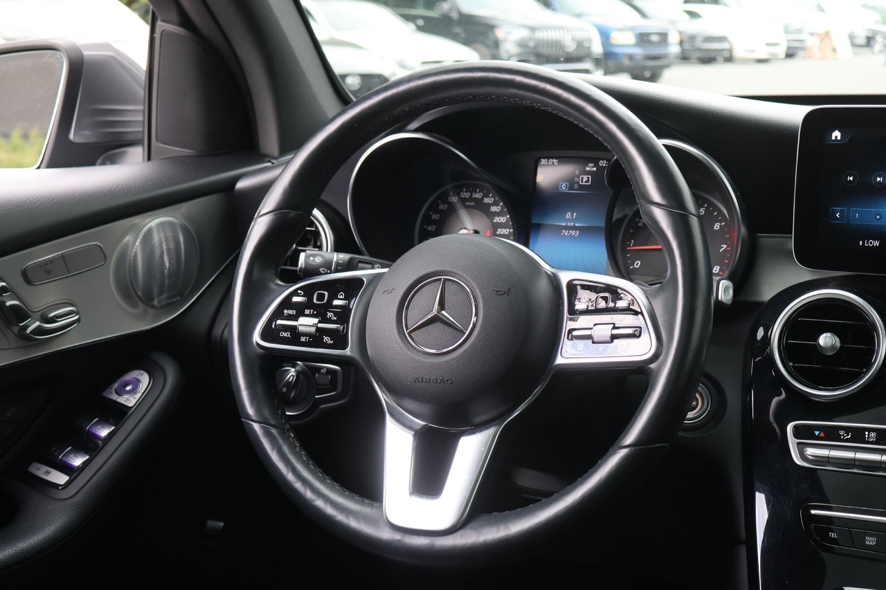 Mercedes-Benz GLC 300 4MATIC SUV 2020 — photo 2