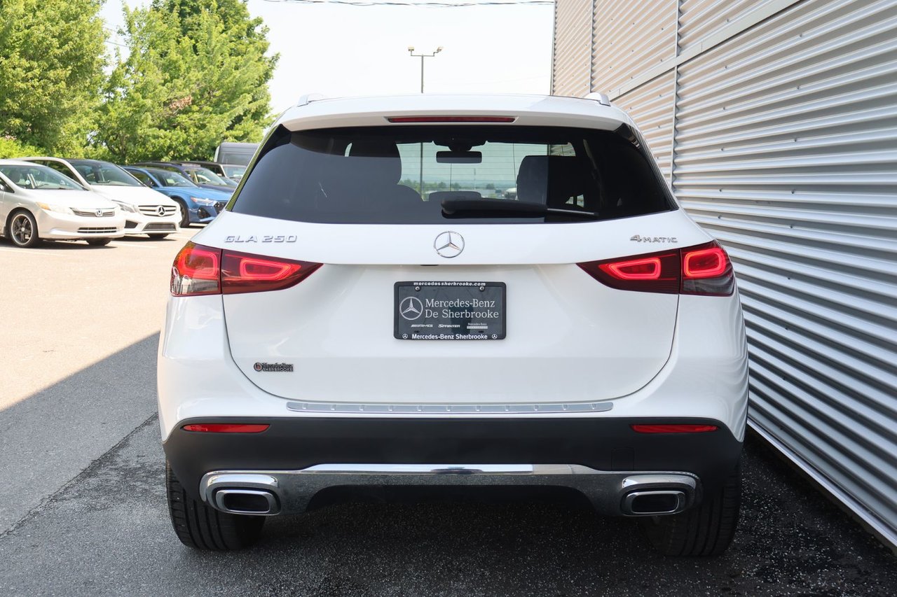 Mercedes-Benz GLA 250 4MATIC SUV 2021 — photo 8