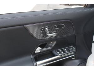 Thumbnail 10 Mercedes-Benz GLA 250 4MATIC SUV 2021