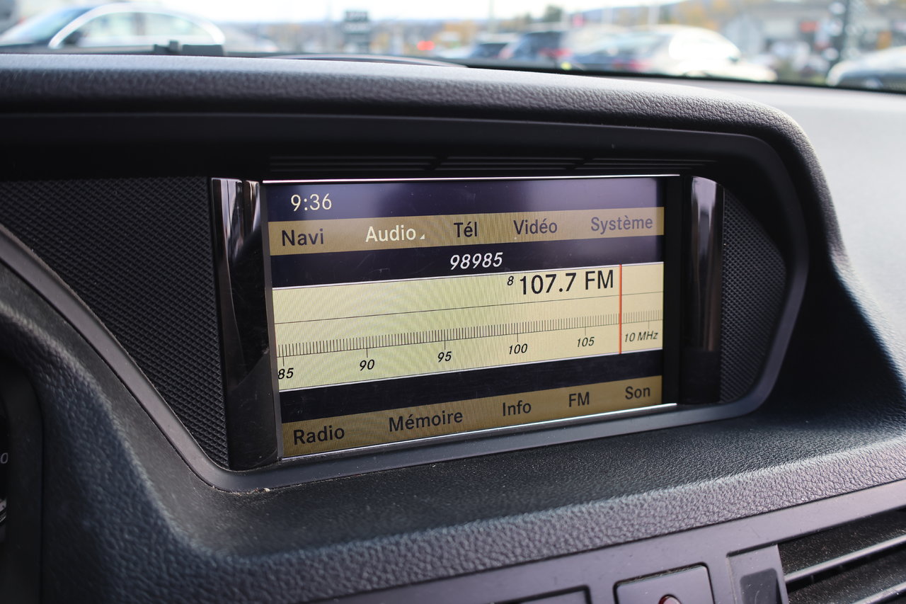 Image 19 Mercedes-Benz E-Class E550 2011